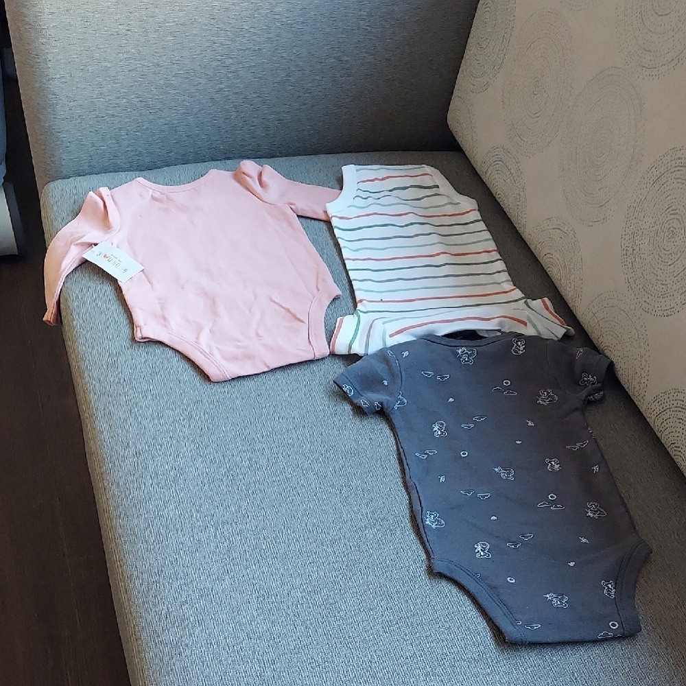Baby Body Suits - Picture 2 of 3